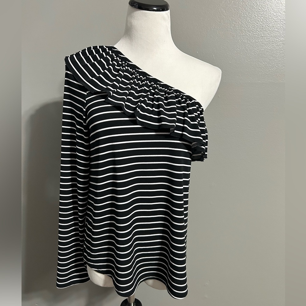 Kasri  blue women’s size small‎ off the shoulder, women’s blouse new with tags